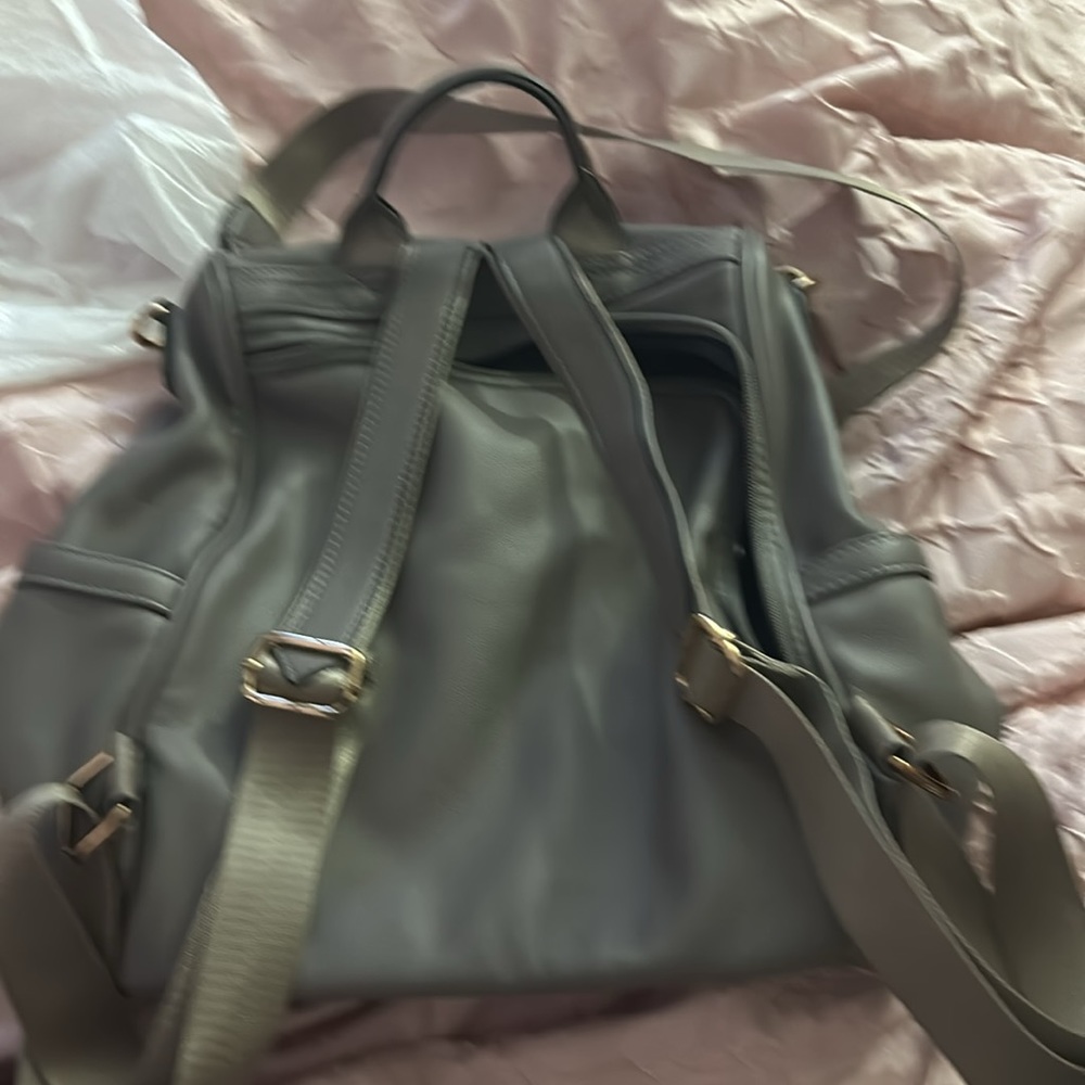 Backpack - Picture 2 of 6